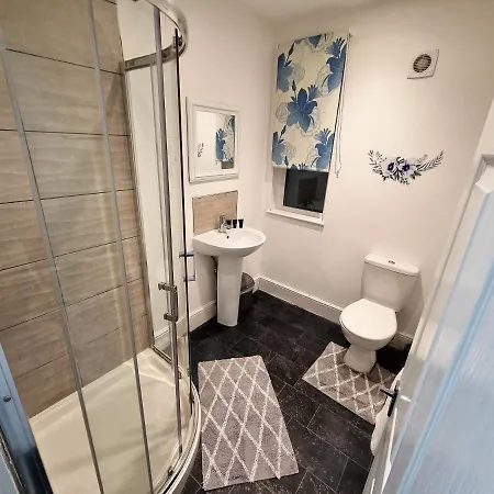Nc23, Setup For Your Amazing & Relaxed + Free Parking + Free Fast Wifi Leeds (West Yorkshire)