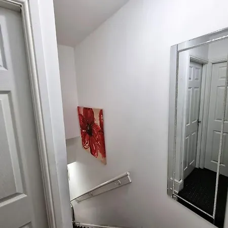 Nc23, Setup For Your Amazing & Relaxed + Free Parking + Free Fast Wifi Holiday home Leeds (West Yorkshire)