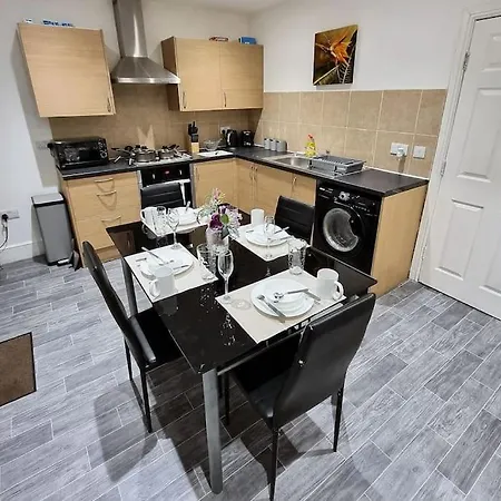 Nc23, Setup For Your Amazing & Relaxed + Free Parking + Free Fast Wifi Leeds (West Yorkshire)