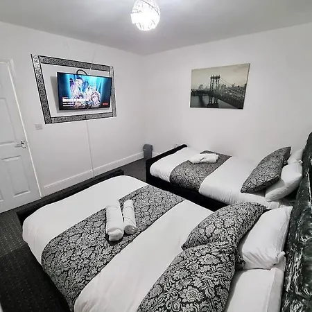 Nc23, Setup For Your Amazing & Relaxed + Free Parking + Free Fast Wifi * Leeds (West Yorkshire)