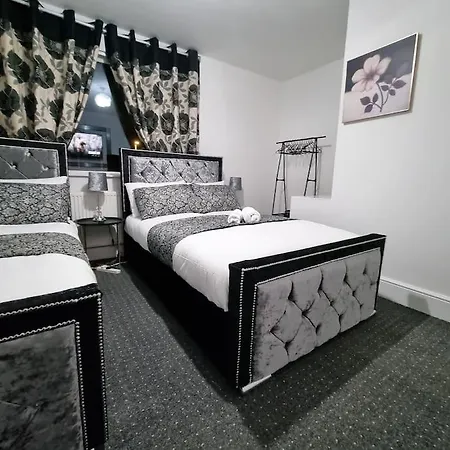 Nc23, Setup For Your Amazing & Relaxed + Free Parking + Free Fast Wifi