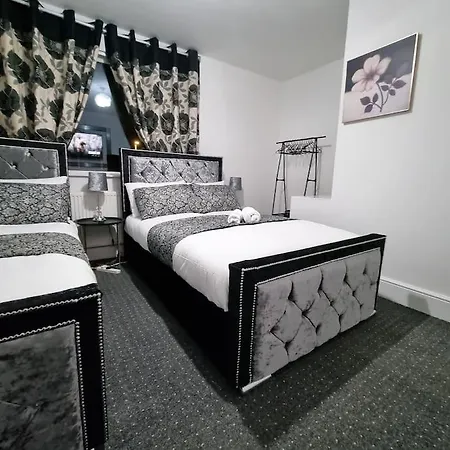 Nc23, Setup For Your Amazing & Relaxed + Free Parking + Free Fast Wifi